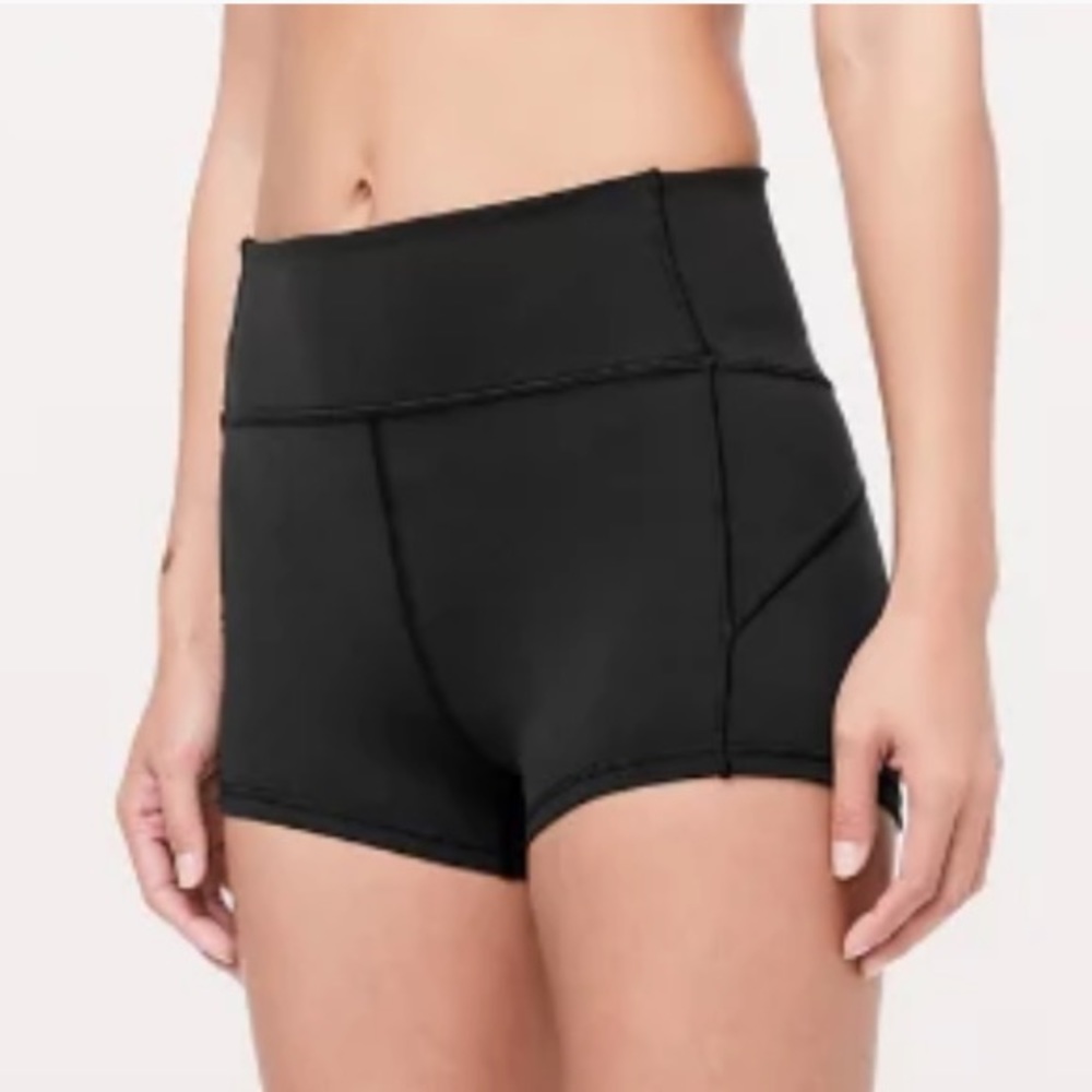 Lululemon Athletica | In Movement High-Rise Short 2.5"  Everlux | Size 8 | Black